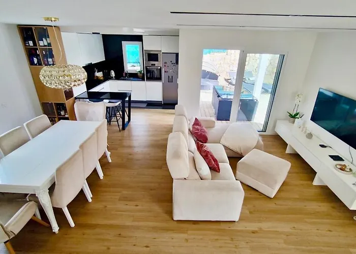 D'exception Avec Piscine Chauffee A