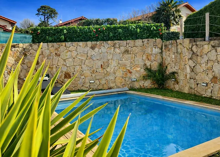 Villa D'exception Avec Piscine Chauffée à *